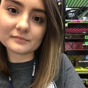 Meet your Posher, Kayla